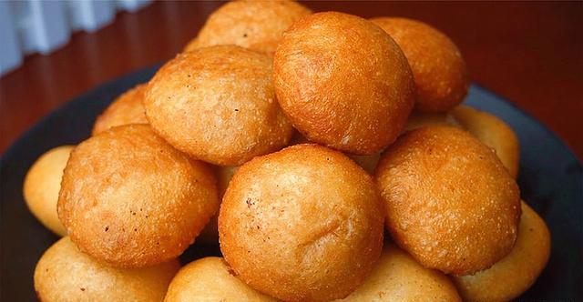 炸糖糕一直是我们很喜欢的一道美食,有些朋友喜欢把