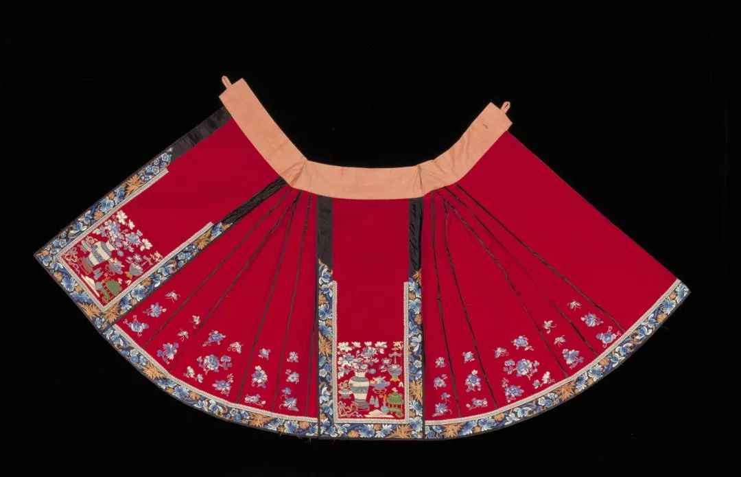 中华传统服饰图鉴—五彩斑斓马面裙