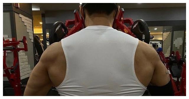 韩星超狂肌肉对比