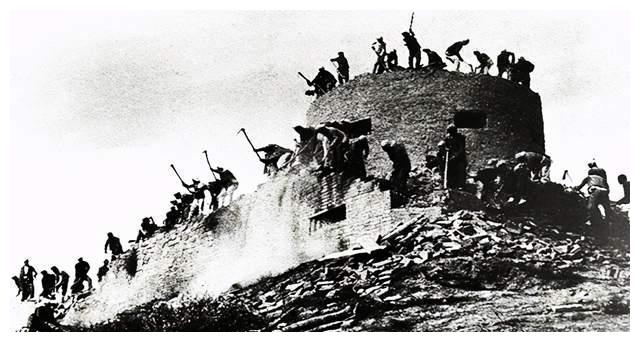百团大战是从1940年8月15日起至12月5日止,历时3个月15天,整个战役