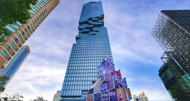 泰国最有争议的大楼，白天像个烂尾楼，夜晚却“消失”让游客惊艳休闲区蓝鸢梦想 - Www.slyday.coM