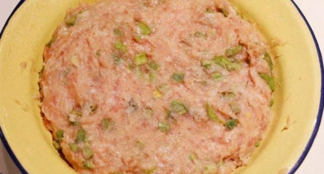 猪身上“最好吃”的一块肉,一头猪只有几斤,老板总是藏着不愿卖休闲区蓝鸢梦想 - Www.slyday.coM 猪身上“最好吃”的一块肉,一头猪只有几斤,老板总是藏着不愿卖休闲区蓝鸢梦想 - Www.slyday.coM