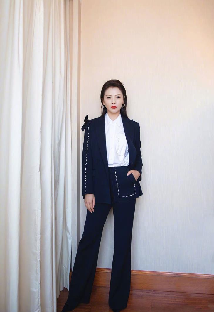 刘涛百变西装穿搭好飒