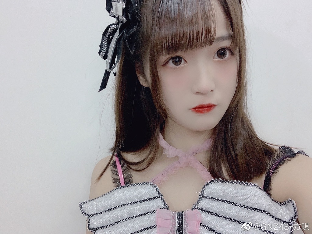 可爱美女gnz48-方琪迷人美照欣赏好漂亮_高清图集_新浪网