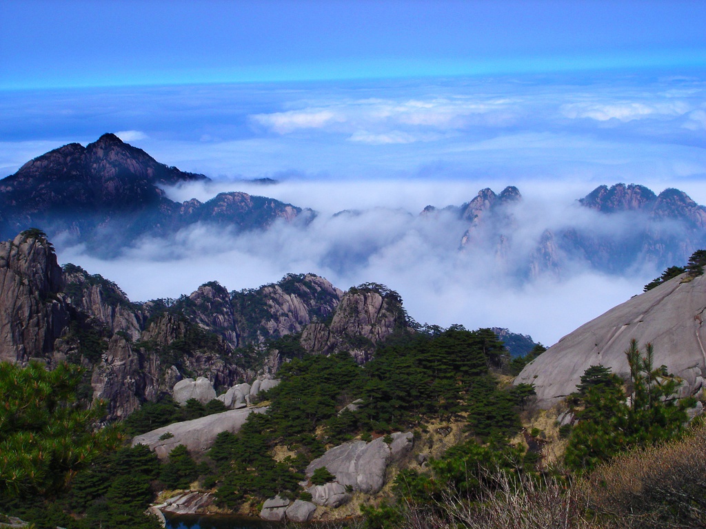 大美安徽省黄山风景美不胜收低音号旅游