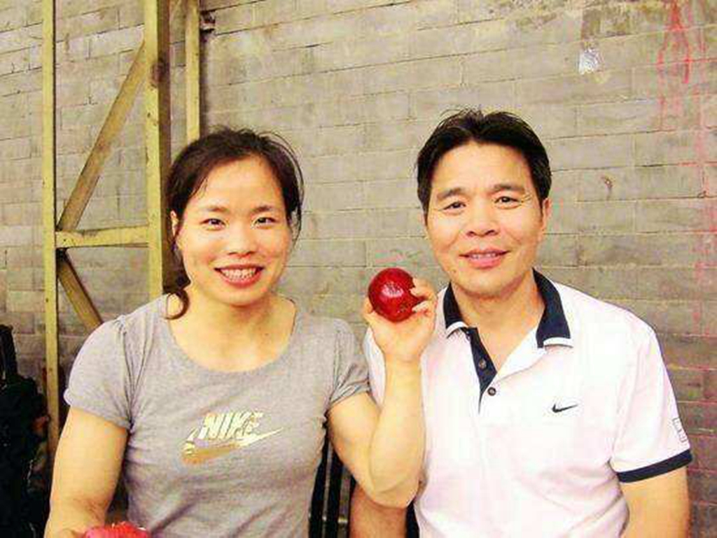 中国奥运的又一位张伟丽果农出身三次退役嫁给大21岁丈夫