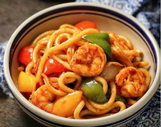 咖喱虾仁炒乌冬面 简单快手 温暖寒冬