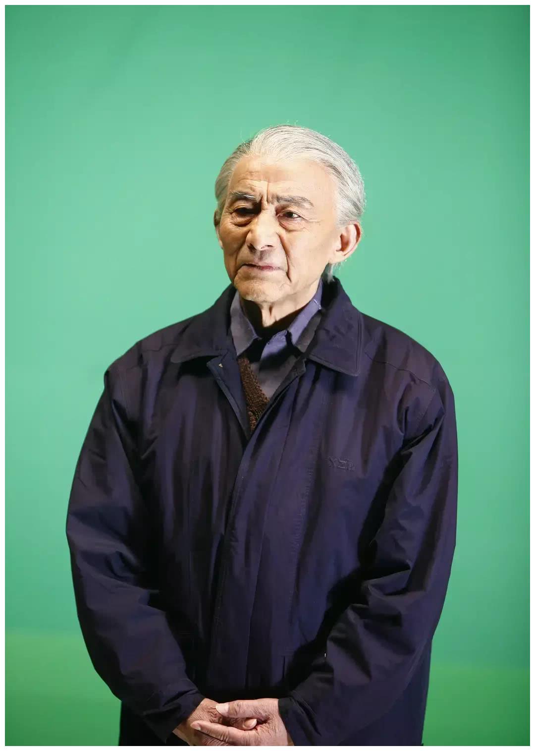 52岁才走红,后被封杀近20年,倾尽家产拍电影又赔钱,87岁做网红