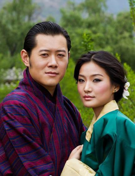 不丹王室最优雅的名媛,个个美貌绝伦,老照片见证玄机|不丹|国王|旺楚克_新浪新闻