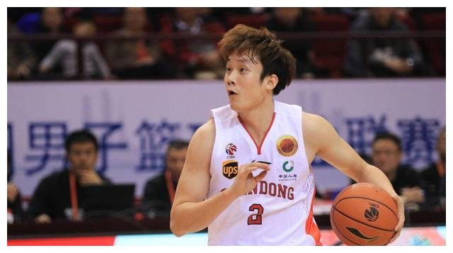 鲁媒曝小丁与山东男篮谈妥合同！薪资遭缩水65%，睢冉无奈躺枪！