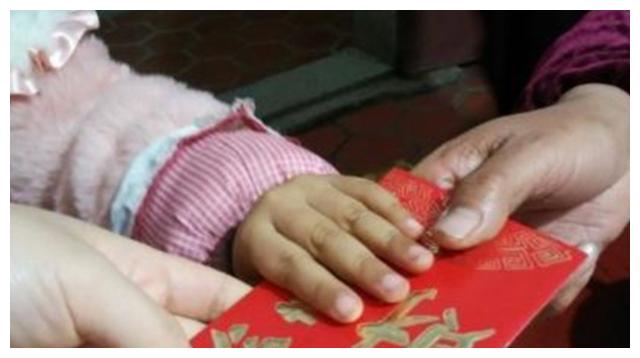 过年如何给孩子包红包？高情商家长的做法，才不会引起矛盾休闲区蓝鸢梦想 - Www.slyday.coM