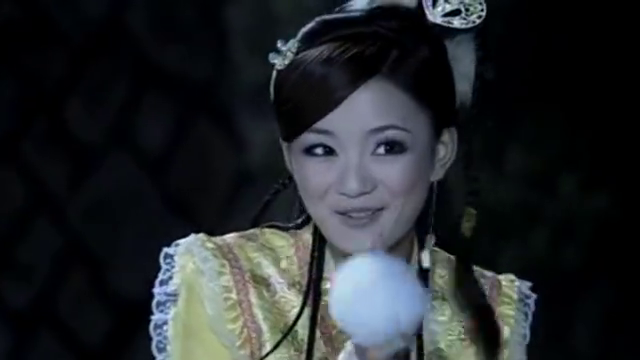 活佛济公:兔子精想进大殿却被佛光阻拦,关键时刻圣僧出手相救