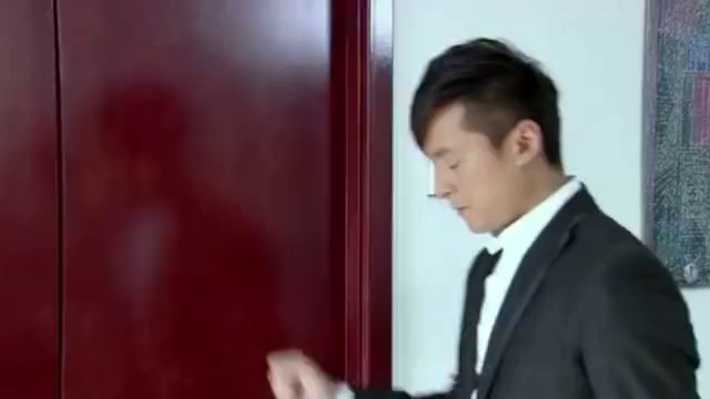 别逼我结婚 上司在办公室侵犯女下属 被开除员工怒下重拳