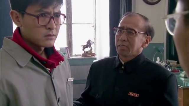 田源同父亲聊天得知,夏建国提交入党申请书,被拒了