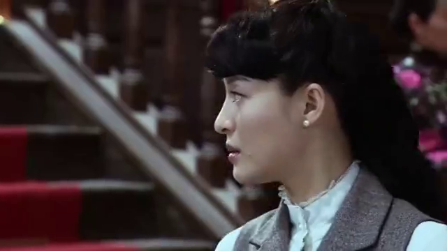 渗透:晚宴现场,陈萍冲出刺杀许忠义,却被齐公子抢先一步