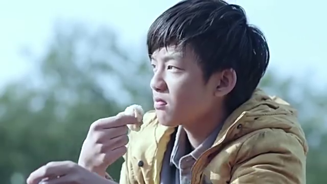 老枪请他吃饭,他会跟老枪走吗 为您推荐: 急诊科医生:晓琪在急诊科