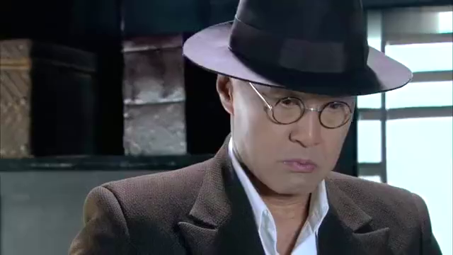 南侨机工英雄传:郁兰亭被监视,借着买米糖,发出求助信号