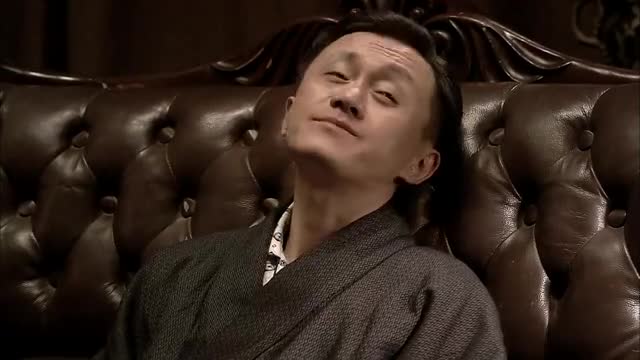 悬崖:周乙夜会陈景瑜,告诉了自己的情况,两人惺惺相惜
