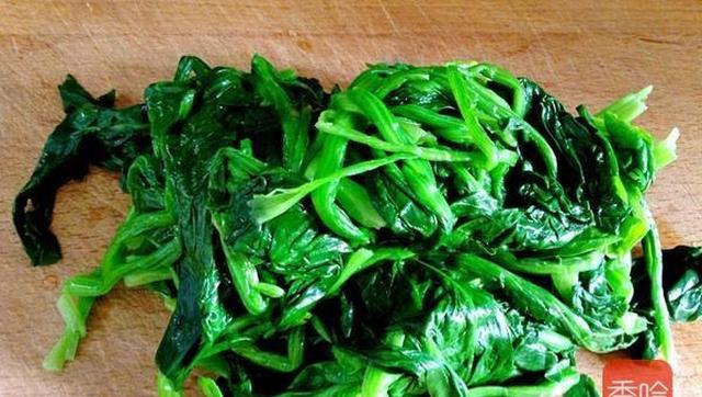 此菜不贵营养好,现在吃正是时候,贫血头晕的人,尤其要多吃