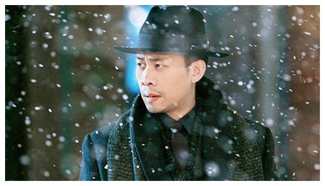 电影《悬崖之上》:朱亚文的脱口而出,让人痛心休闲区蓝鸢梦想 - Www.slyday.coM 电影《悬崖之上》:朱亚文的脱口而出,让人痛心休闲区蓝鸢梦想 - Www.slyday.coM