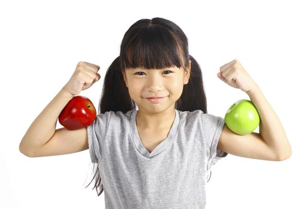 孩子多吃水果好处虽多，但提醒家长要注意这几件事，否则影响健康