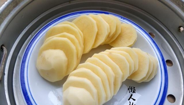 这菜一年四季都不贵，我家一买就是一袋，入口即化，怎么吃都不腻