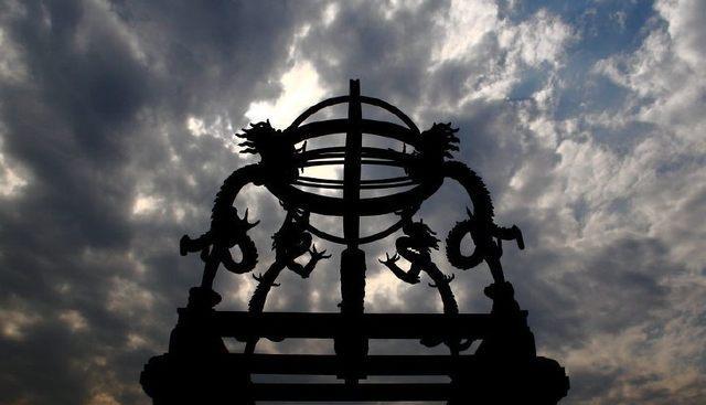 除了天气预报,现代的科学技术让我们不太相信天象和国运人事有什么