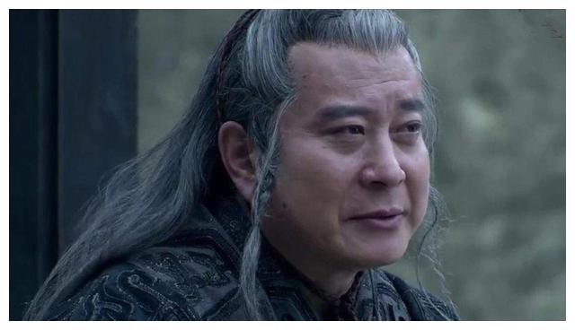 秦始皇长子扶苏自杀,另立始皇幼子胡亥为帝,是为秦二世,并自任郎中令