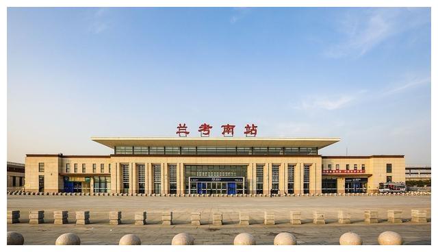 兰考南站高铁站兰考县人民英雄纪念碑兰考县人民英雄纪念碑兰考县大力