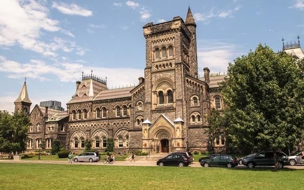 加拿大一高校派发“冥币红包”引发亚裔留学生不满，目前已道歉休闲区蓝鸢梦想 - Www.slyday.coM