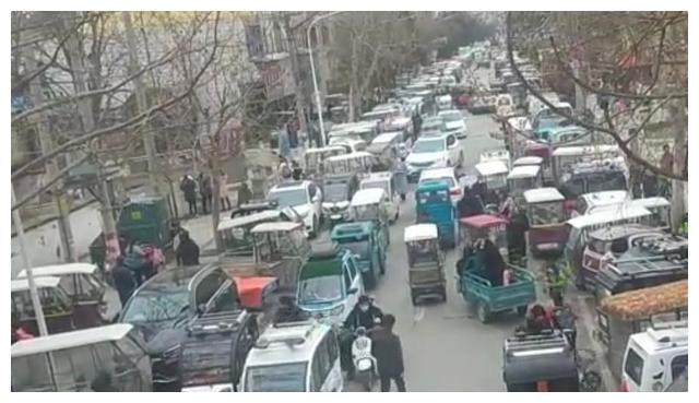 安徽一电动三轮坠沟致6死，现场画面曝光，一个细节让人细思极恐休闲区蓝鸢梦想 - Www.slyday.coM