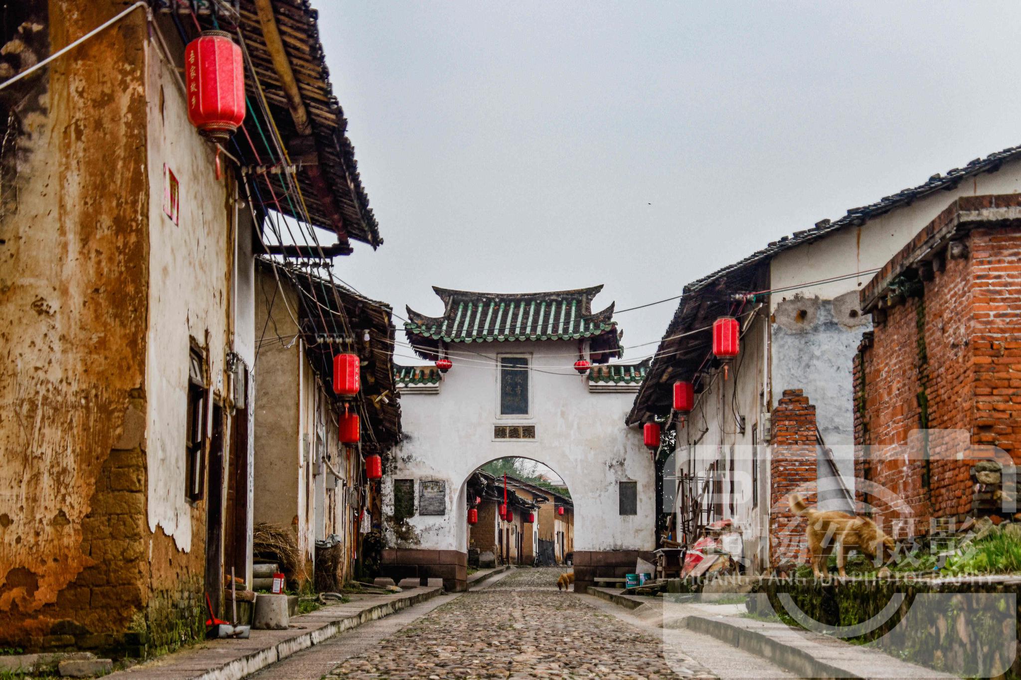 广东南雄市珠玑古巷:仅有1500米是广府183个姓氏发祥地,看咋样