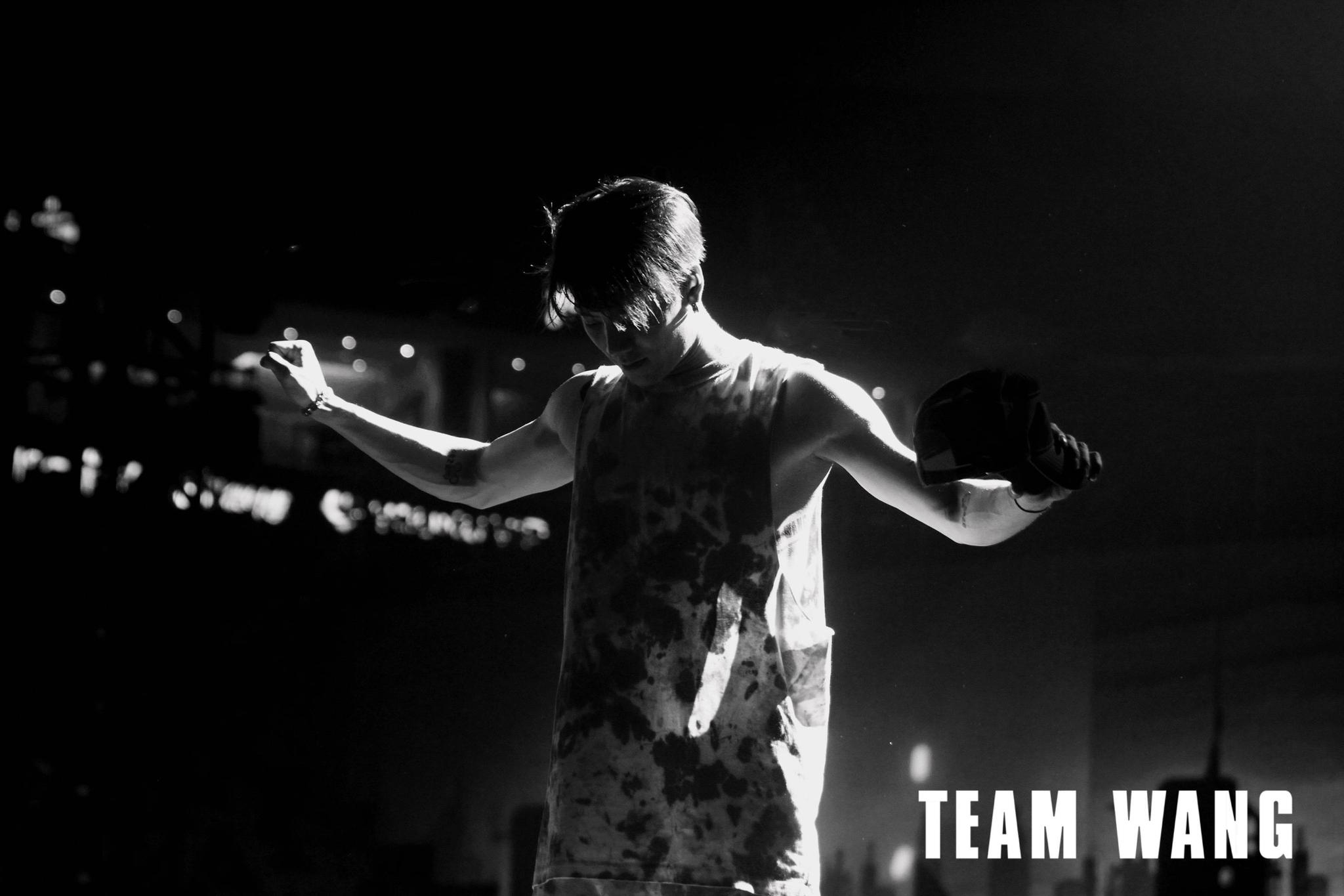 王嘉尔韩国合约到期回归个人创立的labelteamwang公司