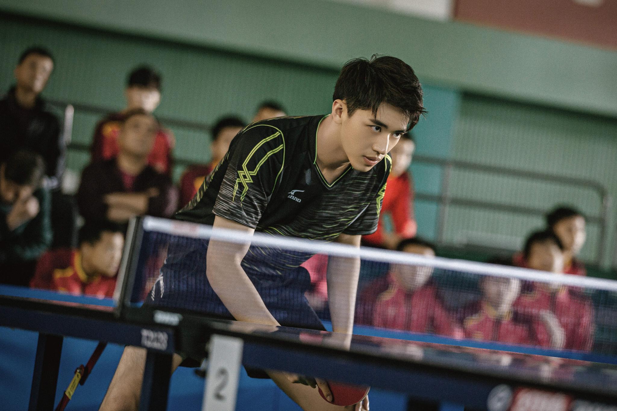 《荣耀乒乓》完美收官 许魏洲发文告别于克南恋恋不舍