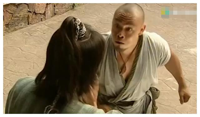 总是瞪着一双眼睛的释大牛,作为鸠摩空的大弟子,却让人觉得无辜单纯的