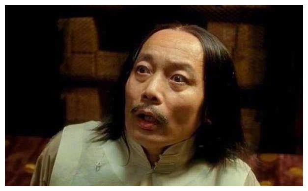 64岁葛优私下好接地气,拍戏不见带助理,还亲自让座给群演|葛优|群演