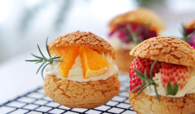 一个20块钱的大泡芙,在家做简单又健康,再也不用去外面买了|泡芙|水果