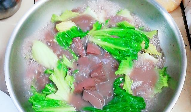 家常芥菜牛红汤,肠胃的清道夫,一周做三次,家人都爱吃|芥菜|牛红