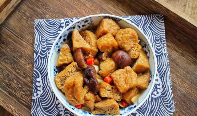 三个人的碗餐，做了五道菜，儿子最喜欢最后一个，您看怎样？休闲区蓝鸢梦想 - Www.slyday.coM