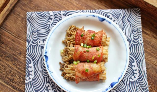 三个人的碗餐，做了五道菜，儿子最喜欢最后一个，您看怎样？休闲区蓝鸢梦想 - Www.slyday.coM