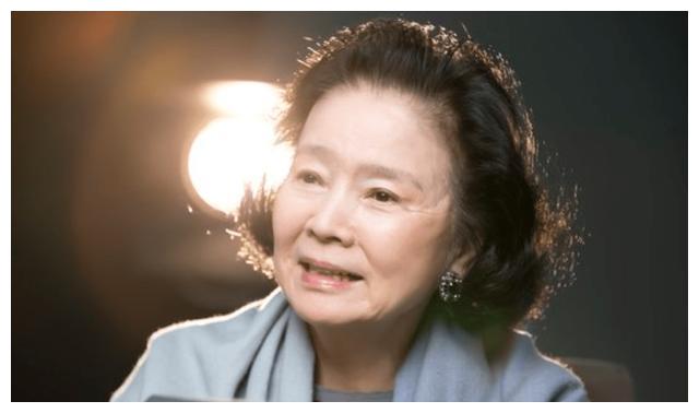 韩国影后因阿兹海默症被家人遗弃？韩国网友请愿：救救她吧休闲区蓝鸢梦想 - Www.slyday.coM