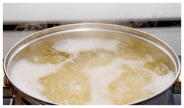 火锅清汤锅底怎么做让你在家也会制作火锅锅底