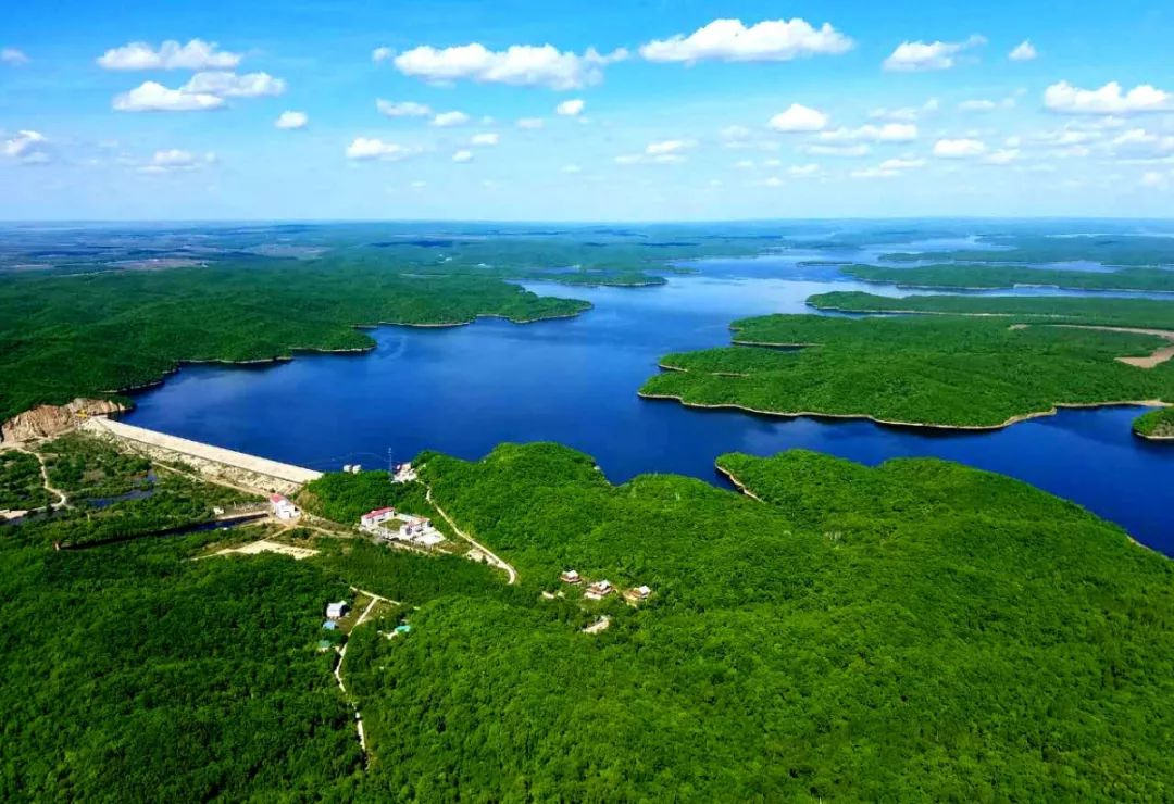黑龙江热门旅游景点五大连池旅游攻略低音号导游