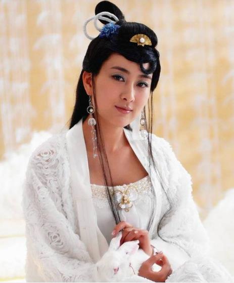 又美又仙还有故事的嫦娥，演过她的女艺人这么多，谁是你的白月光休闲区蓝鸢梦想 - Www.slyday.coM