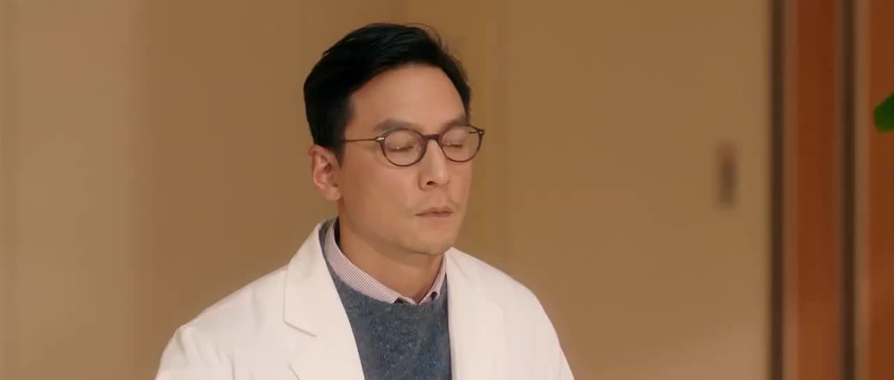 无良老板压榨员工,熊顿怒斥无良老板,太解气!