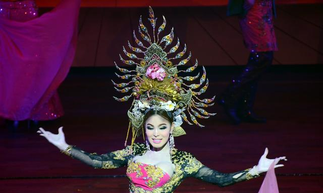 中国游客在泰国最头疼的事，分不清男女时，不知该叫美女还是帅哥休闲区蓝鸢梦想 - Www.slyday.coM