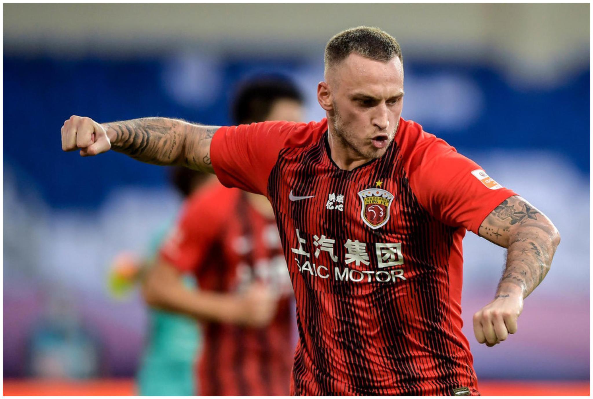 上海上港势不可挡!4-0!洛佩斯2场4球!申方剑:这性价比太高了