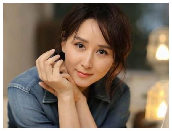 她是清装第一美人 嫁马来西亚富商后 受封拿汀却不愿更改国籍 马来西亚 胡静 朱兆祥 新浪新闻 她是清装第一美人 嫁马来西亚富商后 受封拿汀却不愿更改国籍 马来西亚 胡静 朱兆祥 新浪新闻