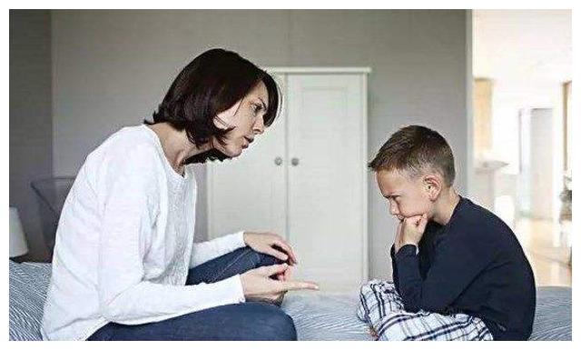批评孩子有学问,掌握三个技巧,往往能降低伤害,娃还更听话