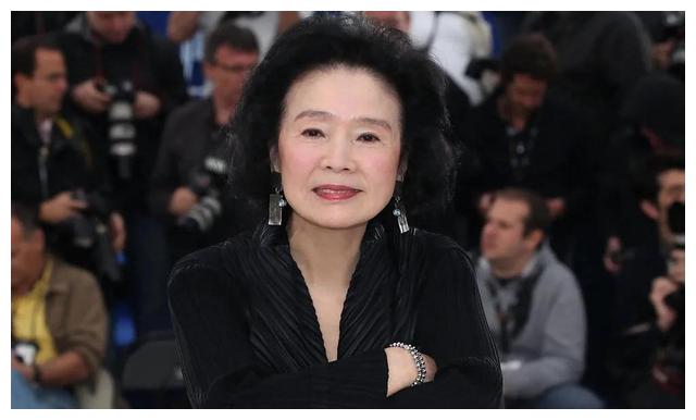 韩国影后因阿兹海默症被家人遗弃？韩国网友请愿：救救她吧休闲区蓝鸢梦想 - Www.slyday.coM